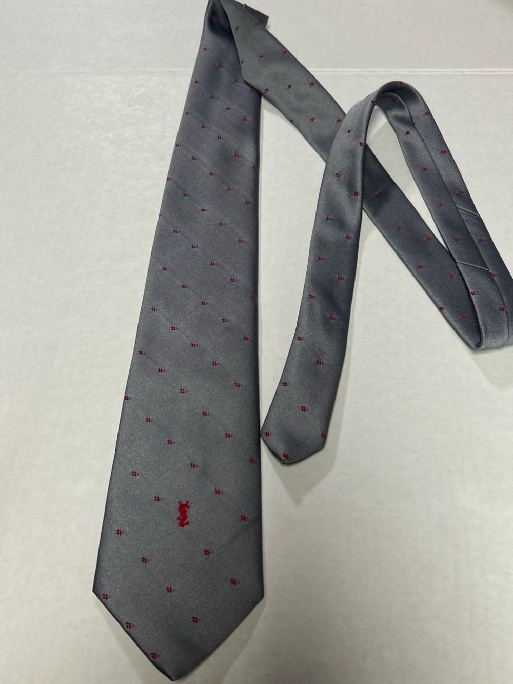 Yves Saint Laurent Gray Silk Tie with Red Motif